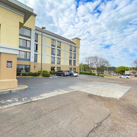 Hotel Oyo Townhouse Jackson - Ridgeland Exterior foto