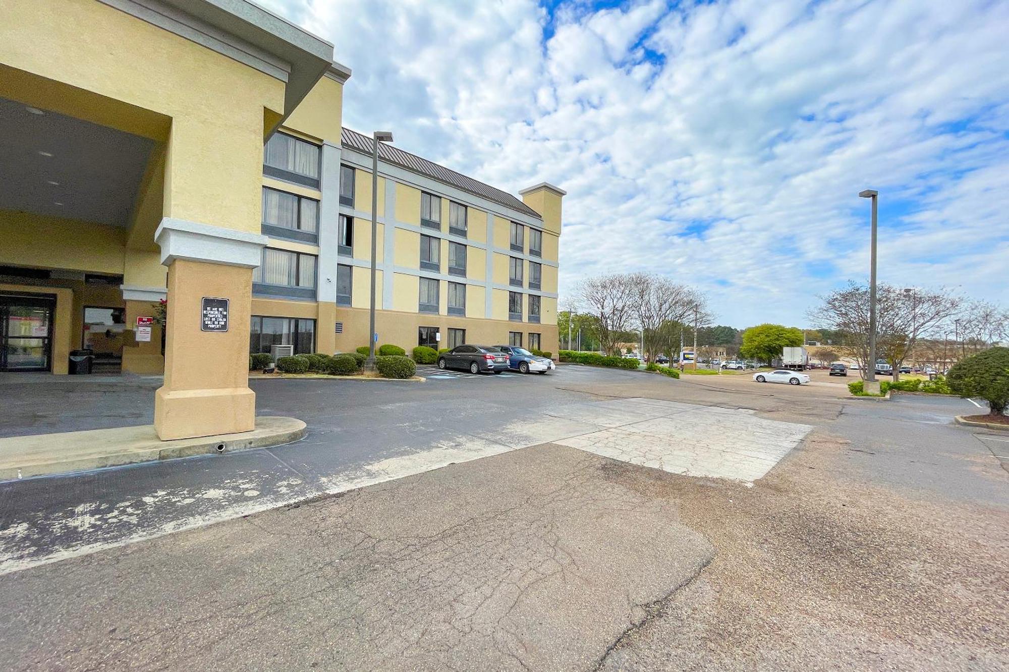 Hotel Oyo Townhouse Jackson - Ridgeland Exterior foto